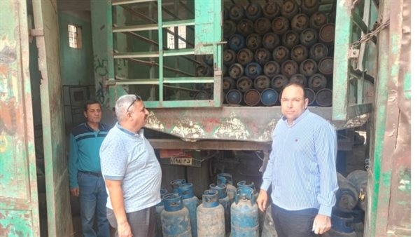 ضبط 4000 لتر سولار مهرب و160 طن أسمدة زراعية مقلدة ومغشوشة و8 طن دقيق بلدي مدعم بالجيزة