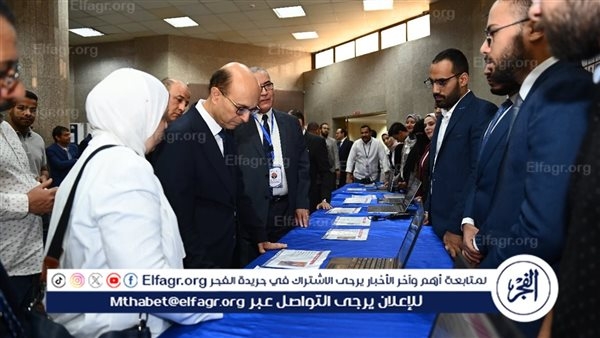 رئيس جامعة أسيوط يفتتح معرض مشروعات تخرج طلاب كلية الحاسبات والمعلومات ومعهد ITI