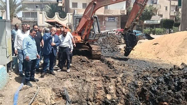 نائب محافظ الجيزة يتفقد المشروعات الجارية بقرية المنوات في أبو النمرس