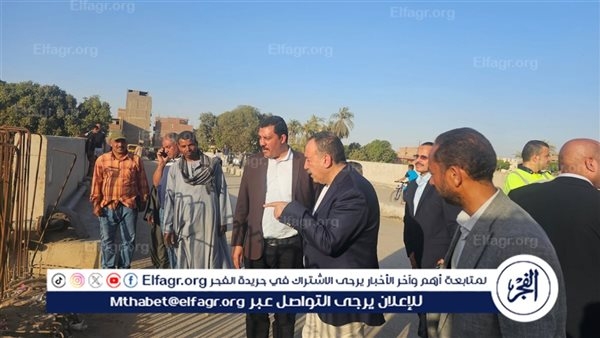 محافظ أسيوط يتفقد أعمال تطوير مدخل قرية بني قرة بمركز القوصية