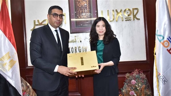 نائب محافظ الأقصر يستقبل وفدًا من السفارة الصينية لمناقشة ترتيبات تنظيم دورات تدريبية لتربية "الدواجن "