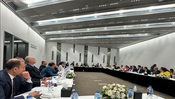 وزير السياحة والآثار شريف فتحي يلتقي رؤساء تحرير الصحف والمواقع المصرية بالمتحف المصري الكبير: مصر تسعى لتكون الوجهة السياحية الأولى عالميًا