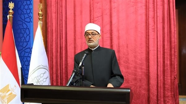 مفتي الجمهورية يعزي المستشار عدلي منصور رئيس الجمهورية السابق في وفاة شقيقه