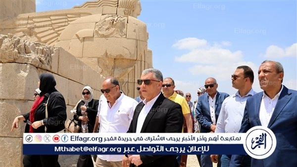 محافظ الإسماعيلية يتفقد موقع النصب التذكاري بجبل مريم