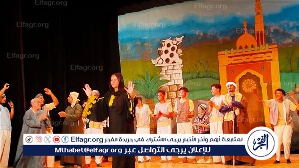 "ونيسة" في عرض مسرحي على مسرح قصر ثقافة أسيوط