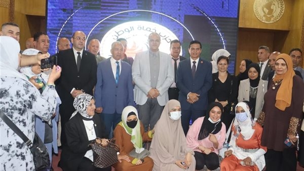 محافظ القليوبية يشهد الإحتفالية الكُبرى لتسليم أجهزة كهربائية للعرائس المُقبلين على الزواج