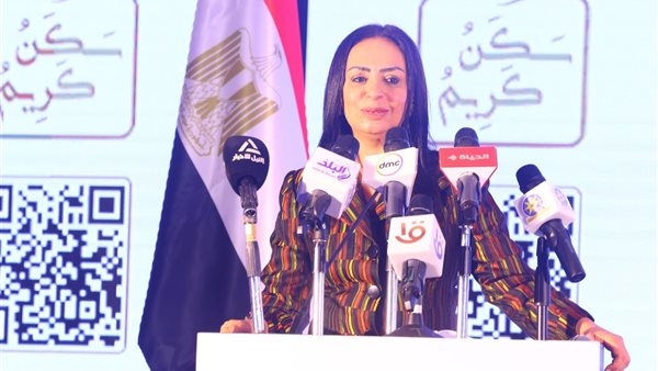 وزيرة التضامن تقود حملة تبرعات ناجحة لدعم "سكن كريم من أجل حياة كريمة"