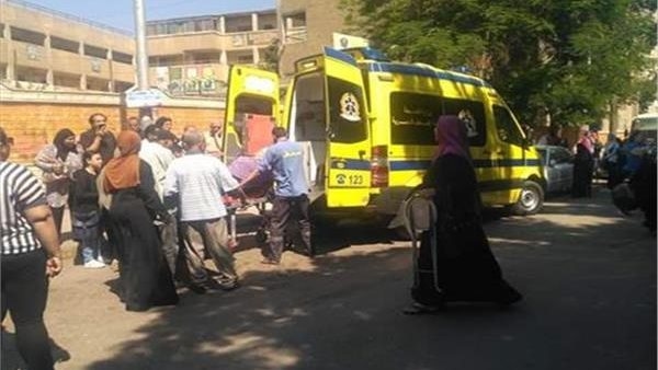 إصابة 6 أشخاص إثر انقلاب سيارة بـ "زراعي" في البحيرة