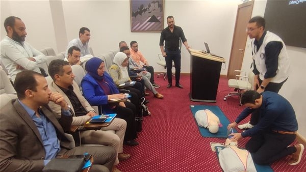 وزارة الصحة تطلق المرحلة الرابعة لتدريب العاملين بالجهات الحكومية على أجهزة إزالة الرجفان القلبي (AED)