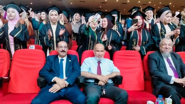 "العلوم الصحية" تشارك في تكريم خريجي الدفعة الثانية من المعهد العالي للعلوم الصحية بجامعة بدر