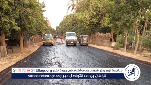 لاول مرة بعد 26 عام..محافظ سوهاج يتابع بدء أعمال الرصف بشوارع وطرق المنشاة