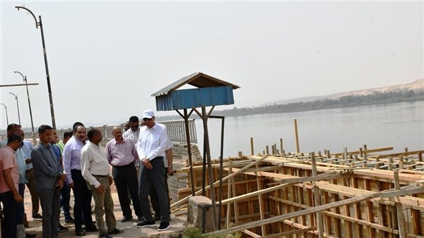 محافظ أسوان:تدخل سريع لحل مشكلة المحولات الكهربائية المغذية لمحطات الصرف الصحى الخاصة بالمراسى السياحية