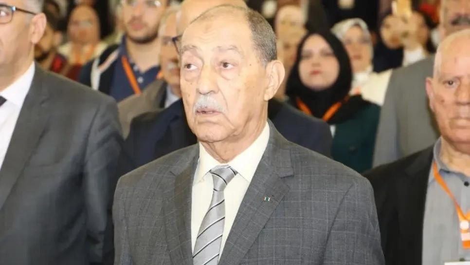 رئيس المحكمة الدستورية يطلب الإعفاء من منصبه