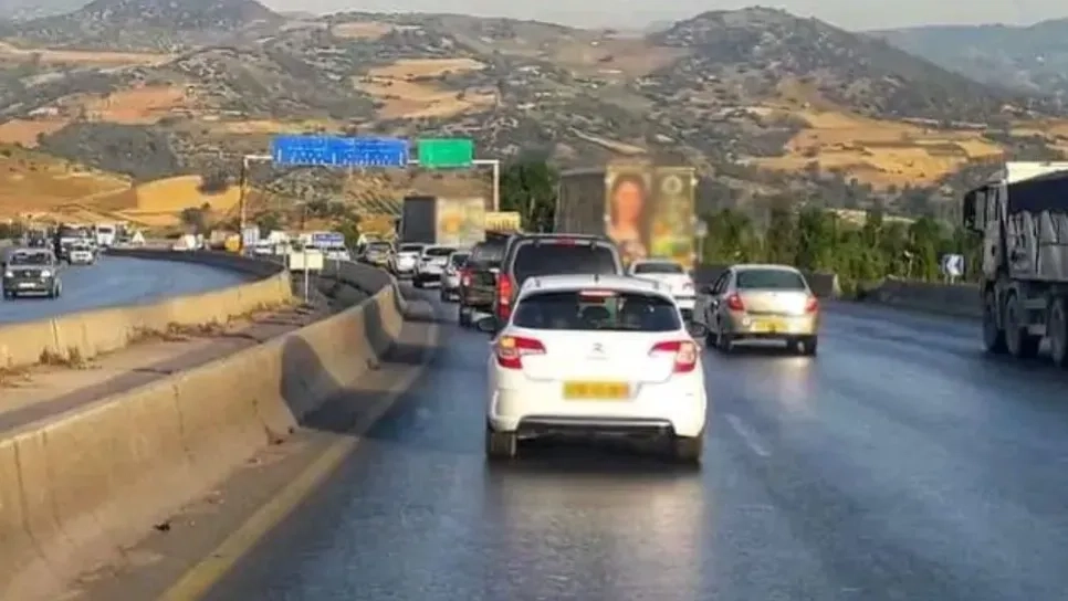 عودة سير مركبات الوزن الثقيل بمنحدر جباحية