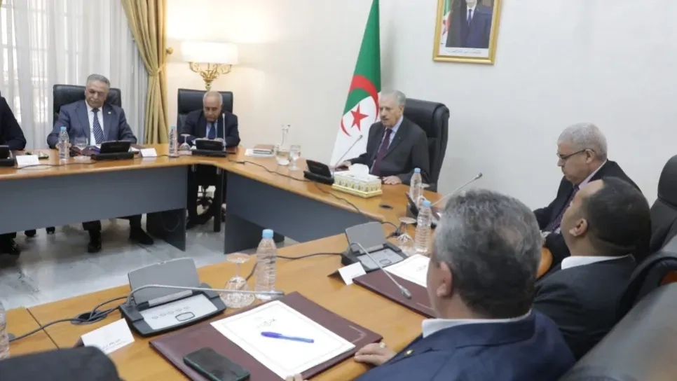 قوجيل مودعا مجلس الأمة .. "اتهلاو في الجزائر"