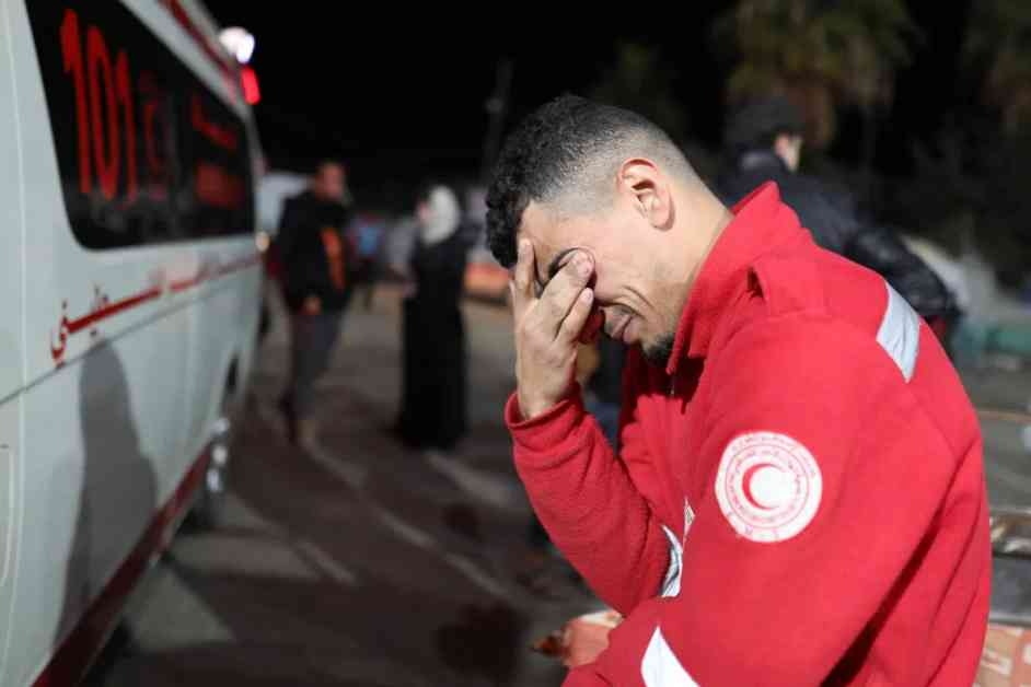مقتل موظف الهلال الأحمر في قصف إسرائيلي بغزة