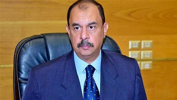 محافظ سوهاج يرفع درجة الاستعداد لمواجهة الشبورة الكثيفة
