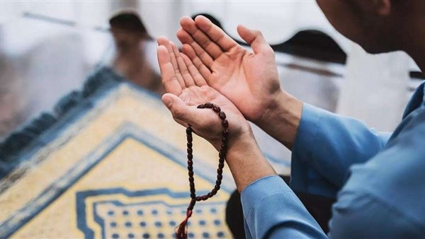دعاء لأبي المتوفي في العشر الأواخر من رمضان يملأ قبره نورًا ورحمة