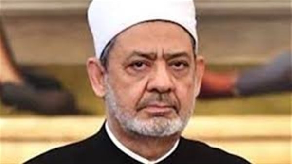 شيخ الأزهر يطمئن هاتفيًا على صحة الدكتور أحمد عمر هاشم بعد إصابته