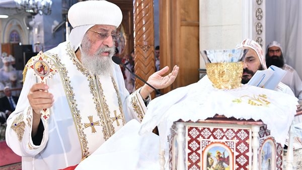 بالصور.. ماذا قال البابا تواضروس الثاني عن الأنبا باخوميوس في قداس الأربعين؟