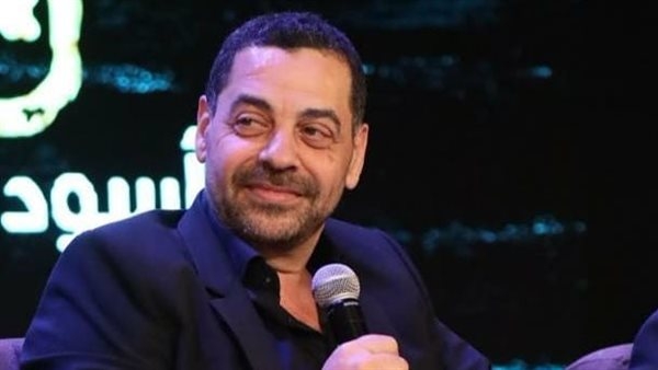 غياب منى زكي ومنة شلبي وظهور نيكول سعفان.. مفاجآت بالجملة في فيلم "السلم والثعبان"