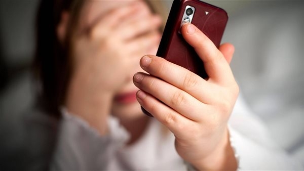 قانون فرنسي جديد يحظر مواقع البالغين