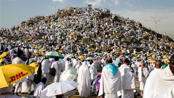 مذاهب الفقهاء في صيام الحاج ليوم عرفة