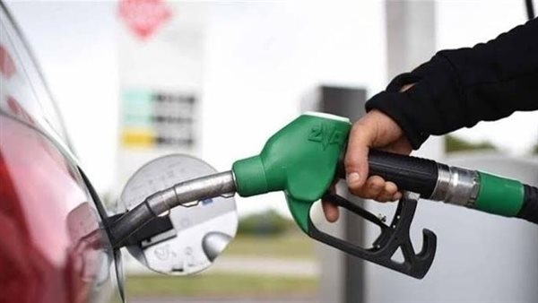 رئيس «المواد البترولية» السابق يوضح سعر بنزين 92 بعد رفع الدعم بالكامل
