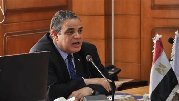 رئيس جامعة كفر الشيخ لطلاب «الذكاء الاصطناعي»: عليكم تقديم المزيد من المشروعات التي تخدم المجال