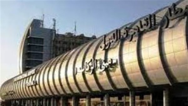 تطور جديد في واقعة ضبط راقصة شهيرة بمخدرات في مطار القاهرة