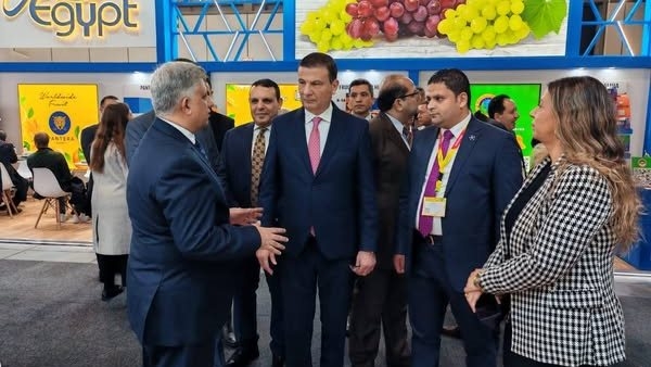 وزير الزراعة يشهد افتتاح معرض برلين الدولى.. تفاصيل