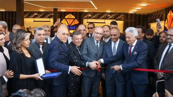 افتتاح المعرض الدولي للملابس والأقمشة بالقاهرة بمشاركة 750 علامة تجارية