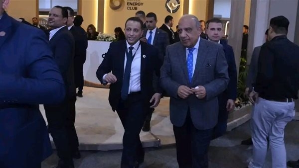 وزير الكهرباء يبحث مع «سيمنس انيرجي» سبل إقامة محطة طاقة رياح