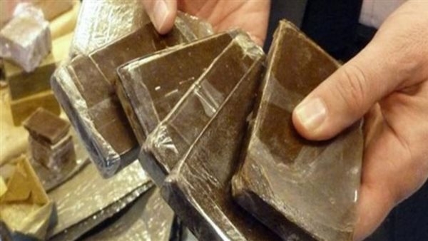 ضبط شخص وبحوزته سلاح ناري ومواد مخدرة بقصد الاتجار في الأقصر