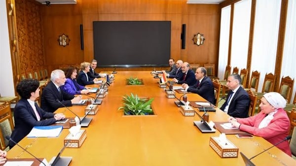 وزير الخارجية يجرى مشاورات سياسية مع مفوضة الاتحاد الأوروبى لشئون المتوسط