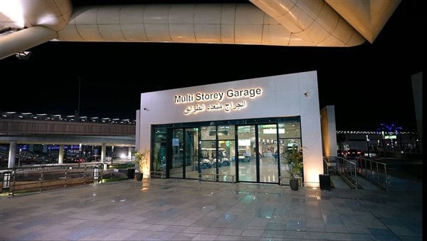 خدمات يقدمها مطار القاهرة الدولي لراحة مسافريه