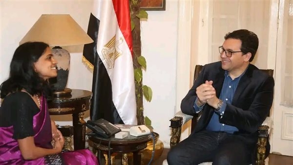 وزير الثقافة يتسلم دعوة للمشاركة في قمة «ويفز 2025» بمومباي