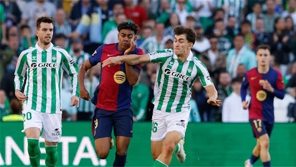 الدوري الإسباني.. الموعد والقناة الناقلة لمباراة برشلونة وريال بيتيس