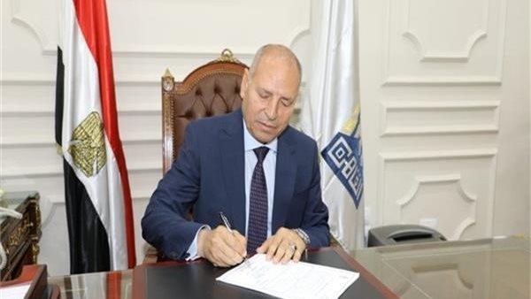 محافظ القاهرة: يشدد على تكثيف الرقابة لضمان الالتزام بالتعريفة الجديدة