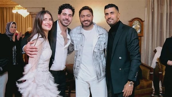 بحضور تامر حسني والمخرج محمد سامي.. المونتير عمرو عاكف يحتفل بخطوبته (صور)