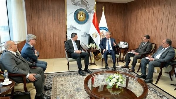 وزير البترول يبحث مع رئيس إنرجين تسريع وتيرة التعاون بمناطق امتيازها