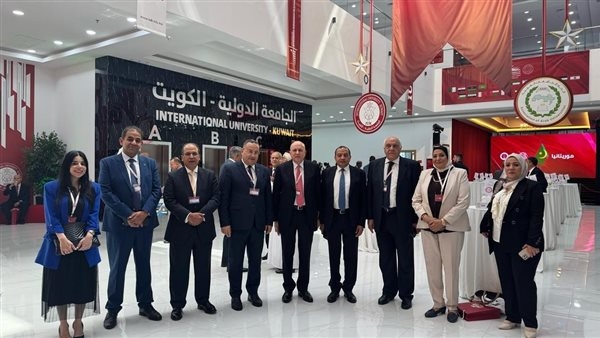رئيس جامعة بورسعيد يشارك فى قمة QS لاتحاد الجامعات العربية بالكويت