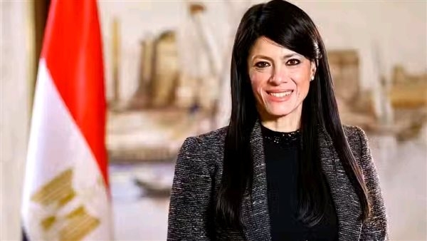 «المشاط» تهنئ السيسي بذكرى تحرير سيناء.. وتؤكد: تخصيص 11.4 مليار جنيه للاستثمار بشمالها وجنوبها