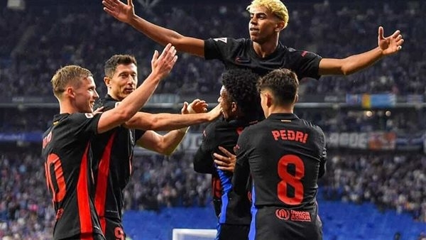 برشلونة بطل الليجا الإسباني للمرة الـ28 بعد تدمير إسبانيول خارج الديار