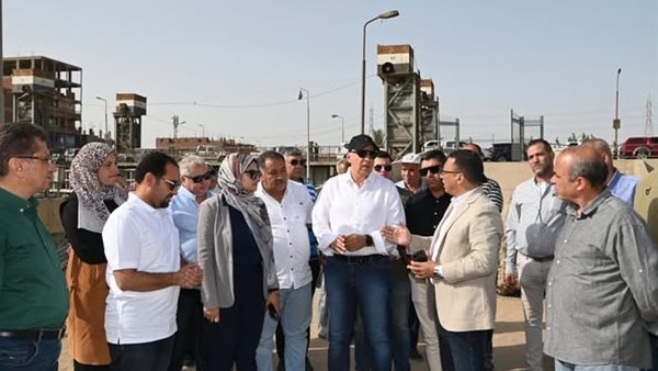 وزير الري يتفقد حالة الري وأعمال تطهيرات الترع بمحافظتى القليوبية والشرقية