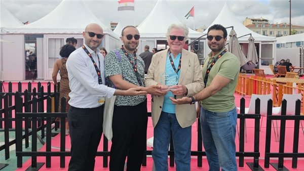 جناح مهرجان القاهرة يفوز بجائزة أفضل جناح بسوق مهرجان كان السينمائي