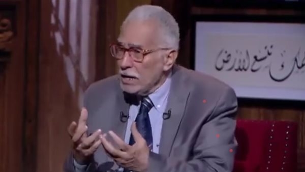 نجل عبد الرحمن أبو زهرة: "شائعة وفاة والدي أزعجتنا ولكننا الآن نتجاهلها"