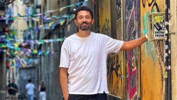 كريم محمود عبد العزيز يسترجع ذكريات نادرة مع أحمد زكي ويكشف موقفا إنسانيا أنقذه من الاكتئاب