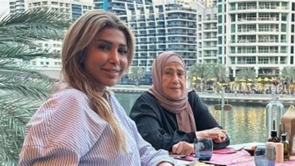 وفاة والدة الفنانة أروى والجنازة تُشيع في أمريكا
