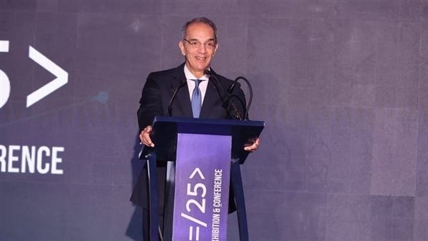 وزير الاتصالات يؤكد أهمية تضافر جهود المجتمع لتعزيز الوعى بأهمية الأمن السيبراني